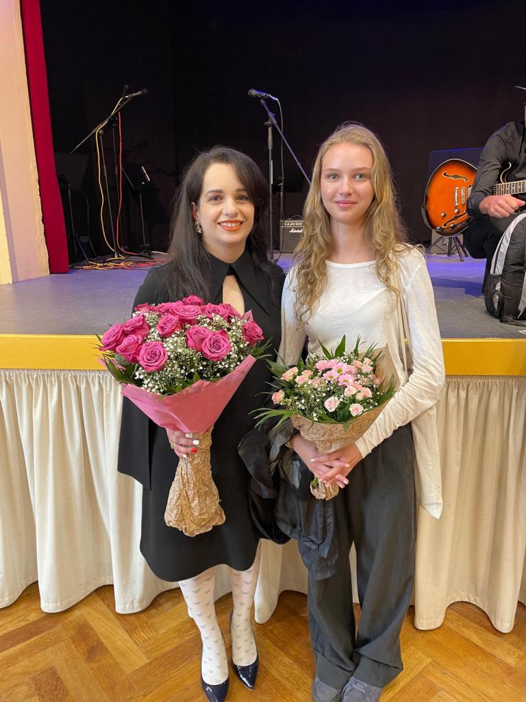 Backstage: Music School Schneider concert.